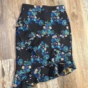 Eva Mendes | Midi Skirt